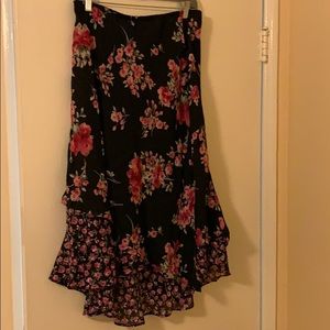 Flowy Layered Look Skirt Size 22 Black/Pink